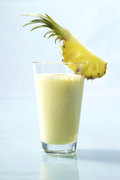Bananen-Ananas-Milch