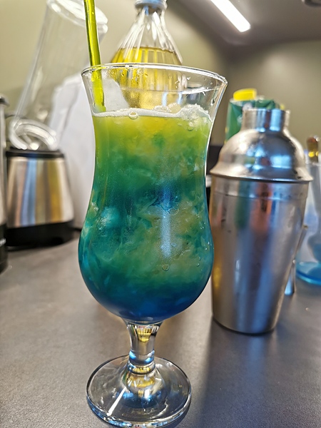 Multi-Blue Cocktail Rezept · Cocktaildatenbank